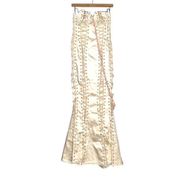 Oh Polly Callidora Lace Up Dress Gown Ivory Size US 4 NWT - Picture 8 of 15